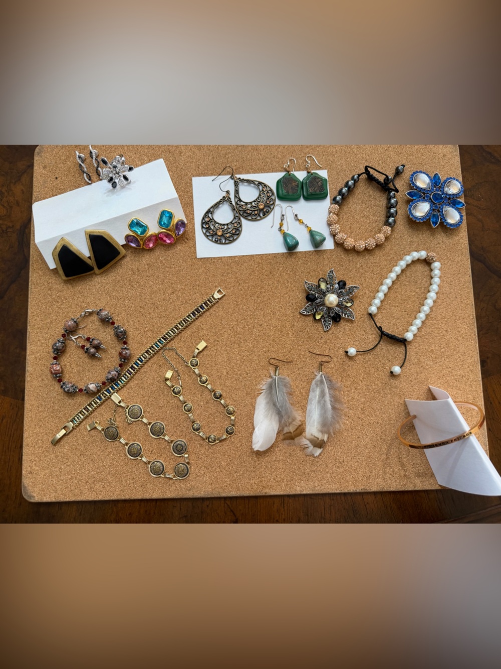 19 pcs of costume jewelry